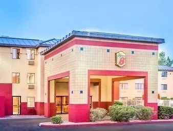 Super 8 By Wyndham Gilbert Hotel 2*