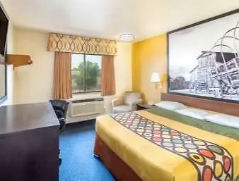 Super 8 By Wyndham Gilbert Hotel 2*