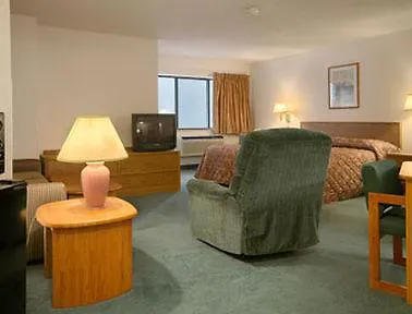 Super 8 By Wyndham Gilbert Hotel